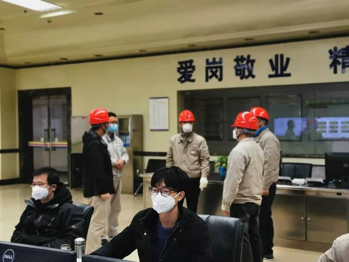 万众一心共克时艰，，，，，众志成城战胜疫情