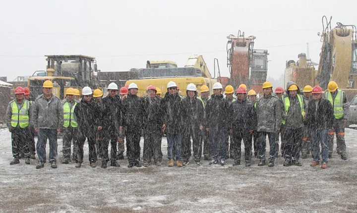 云煤（凯时娱乐人生就是博）集团党委副书记、总司理高建嵩到先锋煤业公司慰问一线生产职员