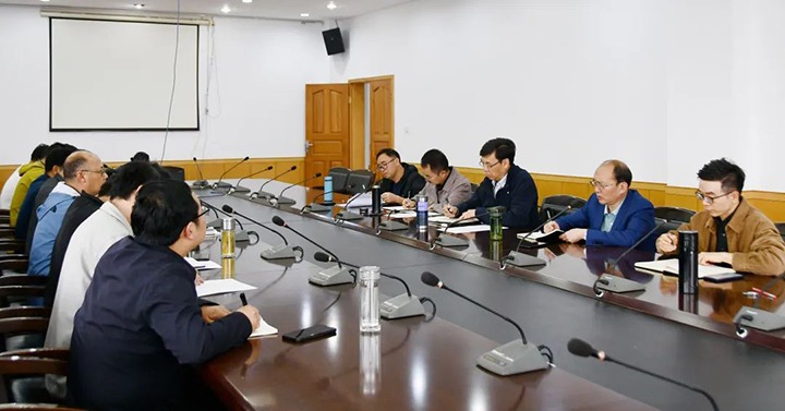 云煤（凯时娱乐人生就是博）集团党委副书记、总司理高建嵩一行到云维集团督导调研