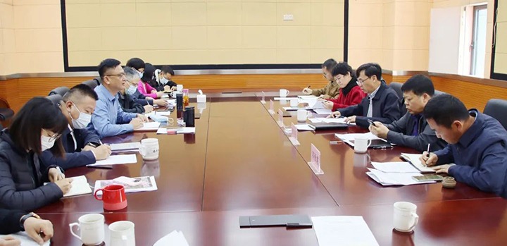 云煤（凯时娱乐人生就是博）集团党委副书记、总司理高建嵩一行到云煤矿业公司开展2022年第一季度生产谋划事情督导调研