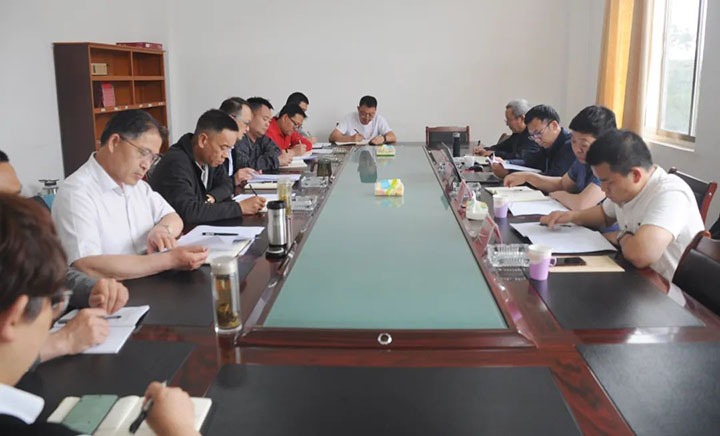 云煤（凯时娱乐人生就是博）集团总司理助理、刷新办主任陈家昆一行到陆东煤矿公司开展深化国企刷新三年行动专项督导