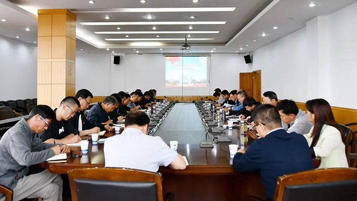 云煤（凯时娱乐人生就是博）集团党委第二事情组列席旁听云维集团党委理论学习中心组学习