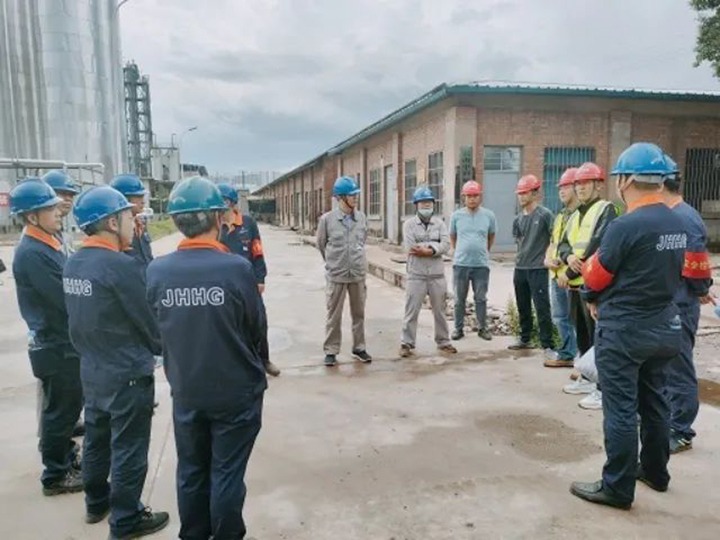 【简讯】解化分公司15万吨复肥客栈扩建项目验收及格、观音山驻矿中队通过矿山救护队标准化检查审核、石化供销公司开展植树活动