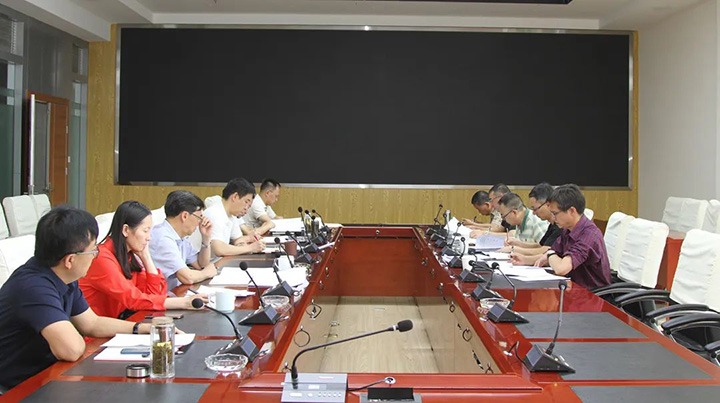 云煤（凯时娱乐人生就是博）集团党委开展民主生涯会专题理论中心组学习