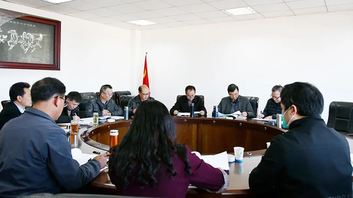 云煤（凯时娱乐人生就是博）集团党委副书记、副董事长、总司理高建嵩一行到云维集团指导年度民主生涯会