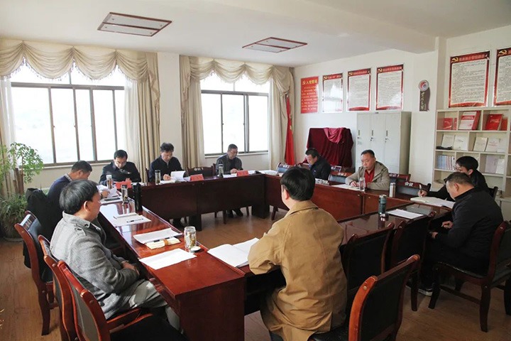 云煤（凯时娱乐人生就是博）集团指导组一行到后所煤矿公司指导年度民主生涯会