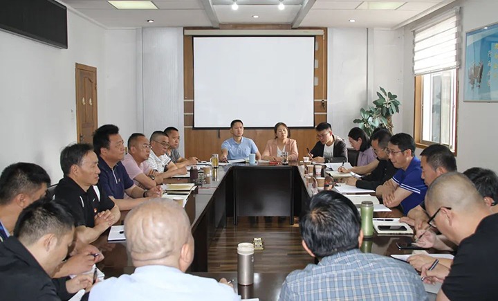 【主题教育】云煤（凯时娱乐人生就是博）集团党委委员、副总司理缪和星到恒通煤业公司开展主题教育调研