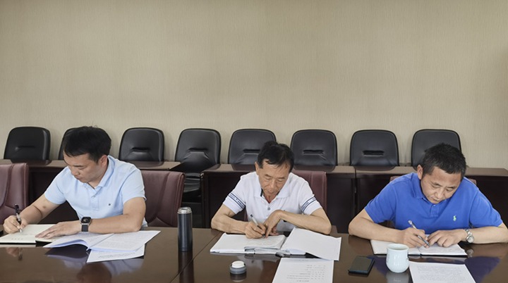 【主题教育】云煤（凯时娱乐人生就是博）集团党委委员、财务总监莫晓丹到凯时娱乐人生就是博地产公司开展主题教育调研