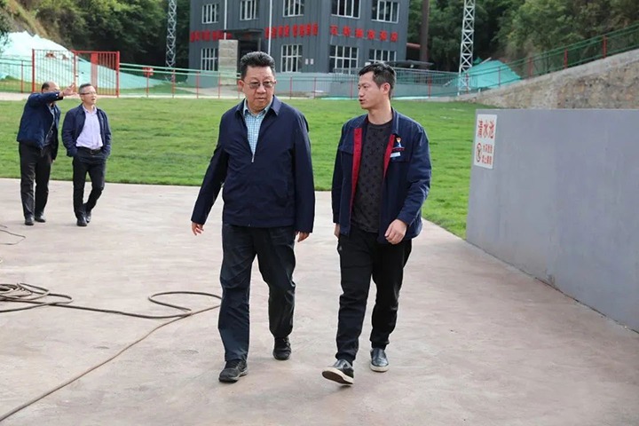 【主题教育】云煤（凯时娱乐人生就是博）集团专职外部董事寸延峰赴团结煤业公司开展主题教育调研