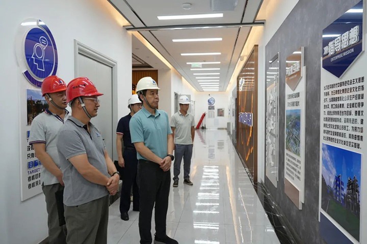 【主题教育】云煤（凯时娱乐人生就是博）集团党委副书记、工会主席王鑫一行到曲煤焦化公司开展主题教育调研