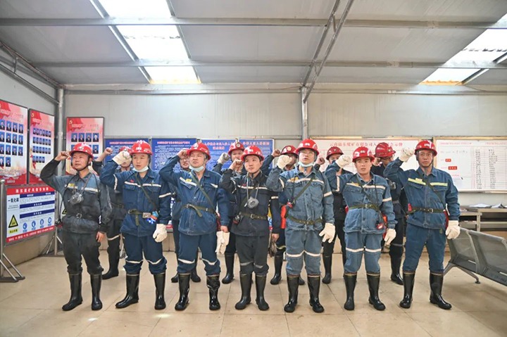 【聚焦云煤】云煤（凯时娱乐人生就是博）集团检查组到陆东煤矿公司开展清静专项检查情形