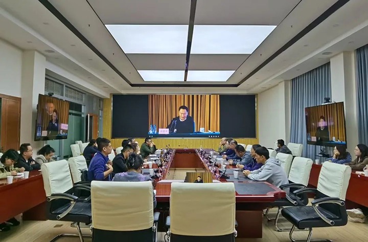 【聚焦云煤】云煤（凯时娱乐人生就是博）集团工会组织全体工会干部加入天下总工会“学习贯彻中国工会十八大精神”专题向导报告会