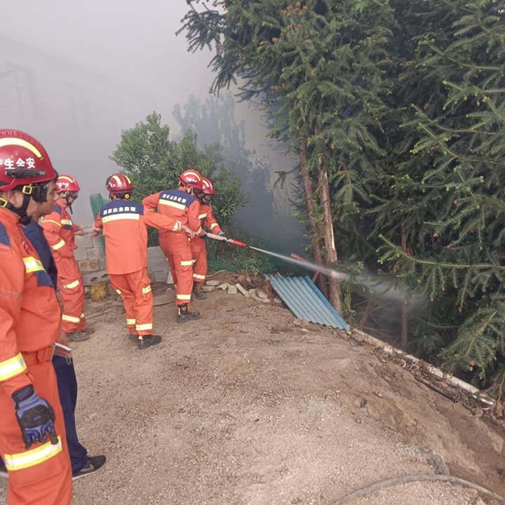 【聚焦云煤】你们来了，，，，我们就放心了——东源队乐成杀绝富源县山火