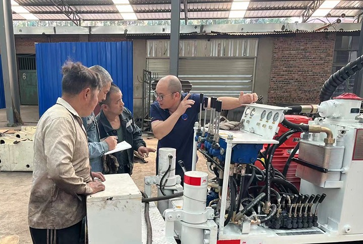 科技赋能提质效 助推企业新生长——田坝煤矿公司履带式全液压坑道钻机正式投入使用