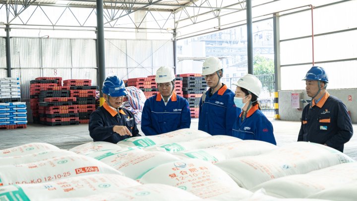 党建引领促生长，，，，，产融协同谱新篇——云南解化与云能资源开展党建联建活动