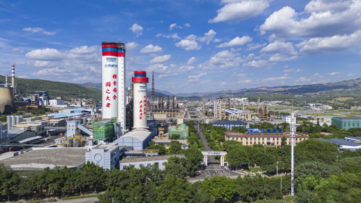 立异高！解化清洁能源公司粗甲醇年产量突破25万吨，，圆满完玉成年生产使命