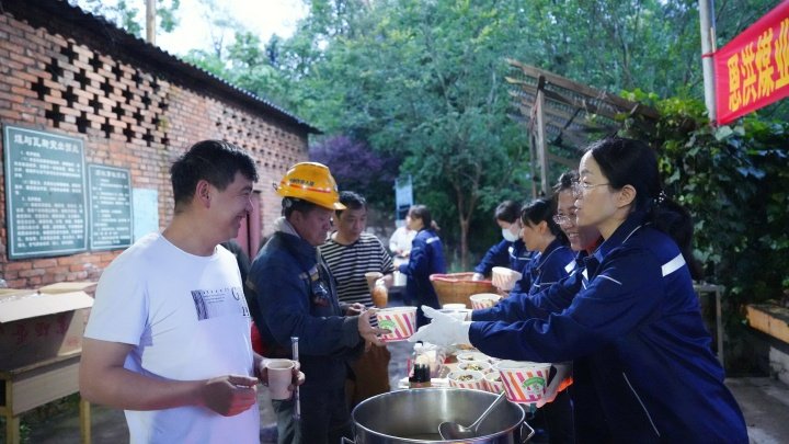 恩洪煤业公司开展2025年“夏送清凉嘱清静”活动